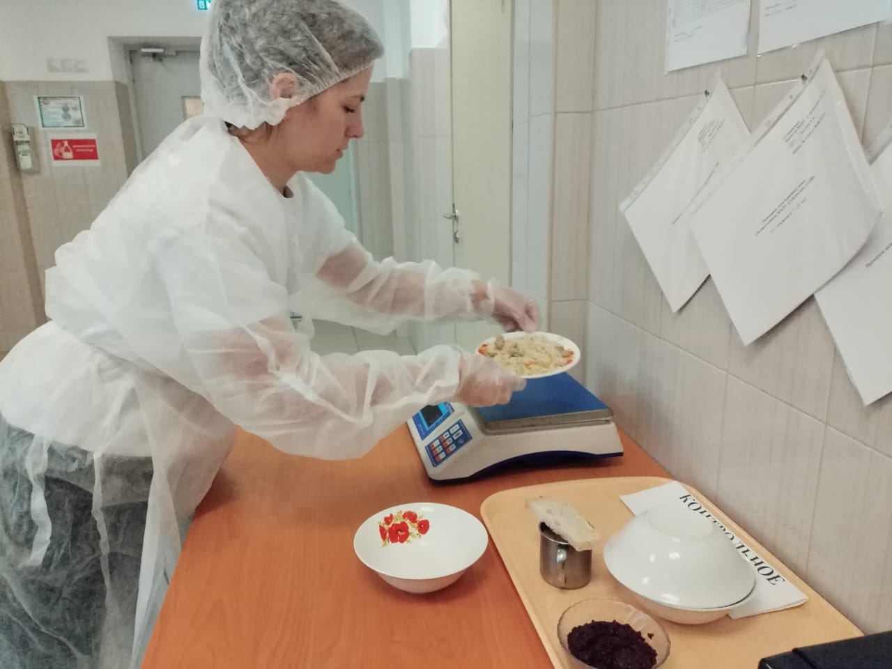 Изображения столовой.